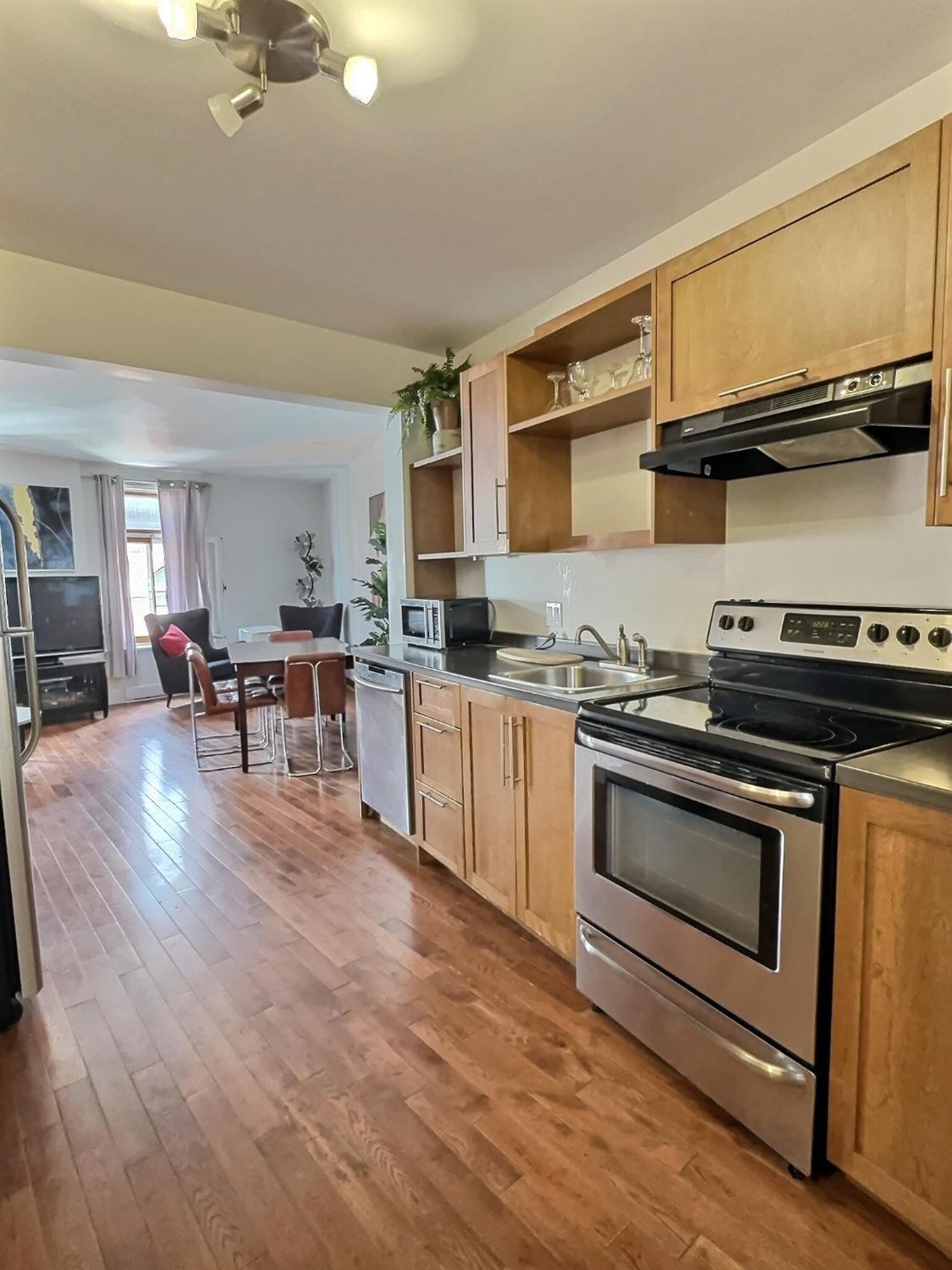Escaliers Du Bistro - 3 Chambres Sur Deux Etages Québec Esterno foto
